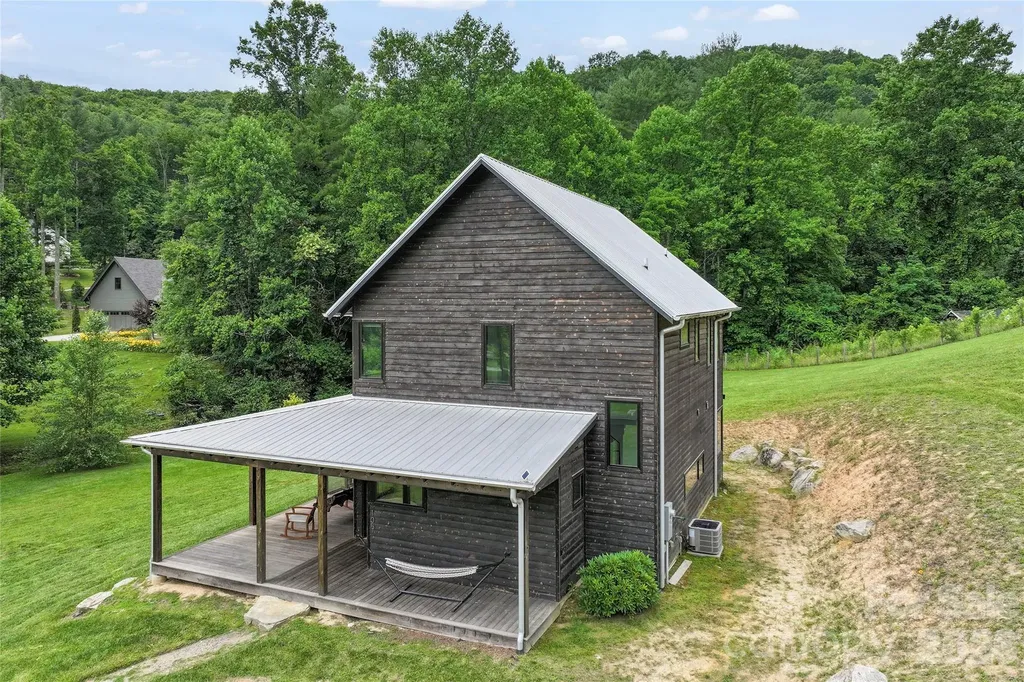 105 Loganberry Trail Fletcher NC 28732