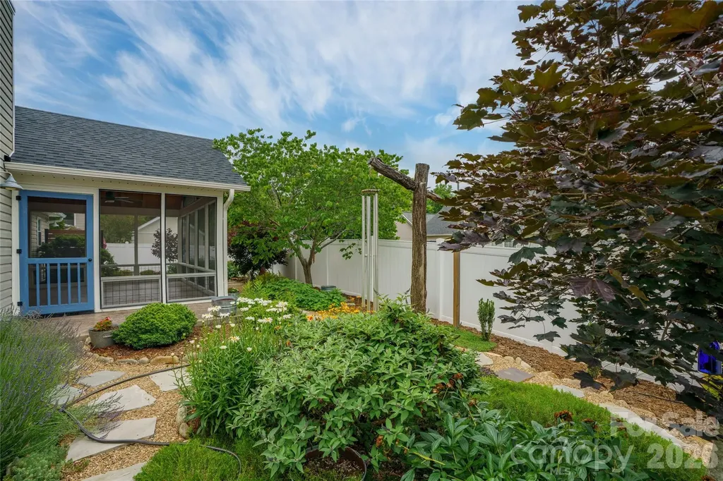 31 Misty Valley Road Fletcher NC 28732
