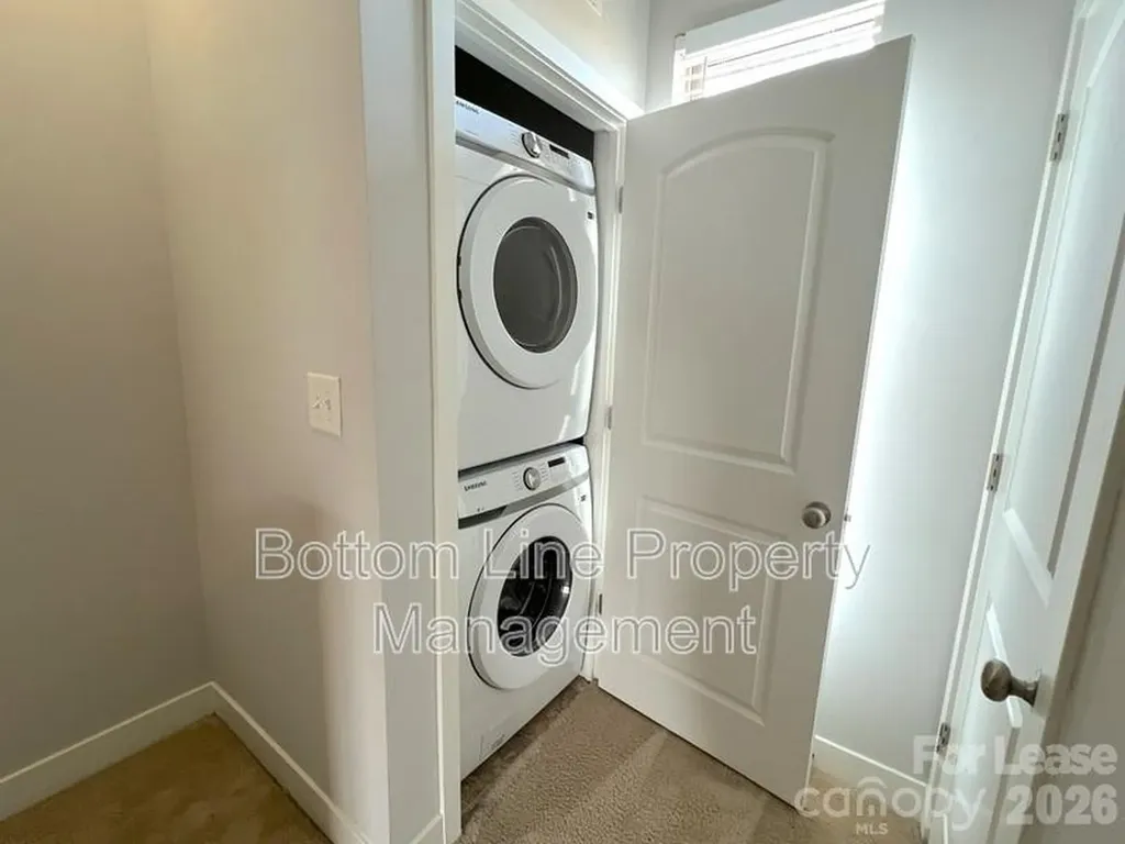 841 Seigle Point Drive Charlotte NC 28204