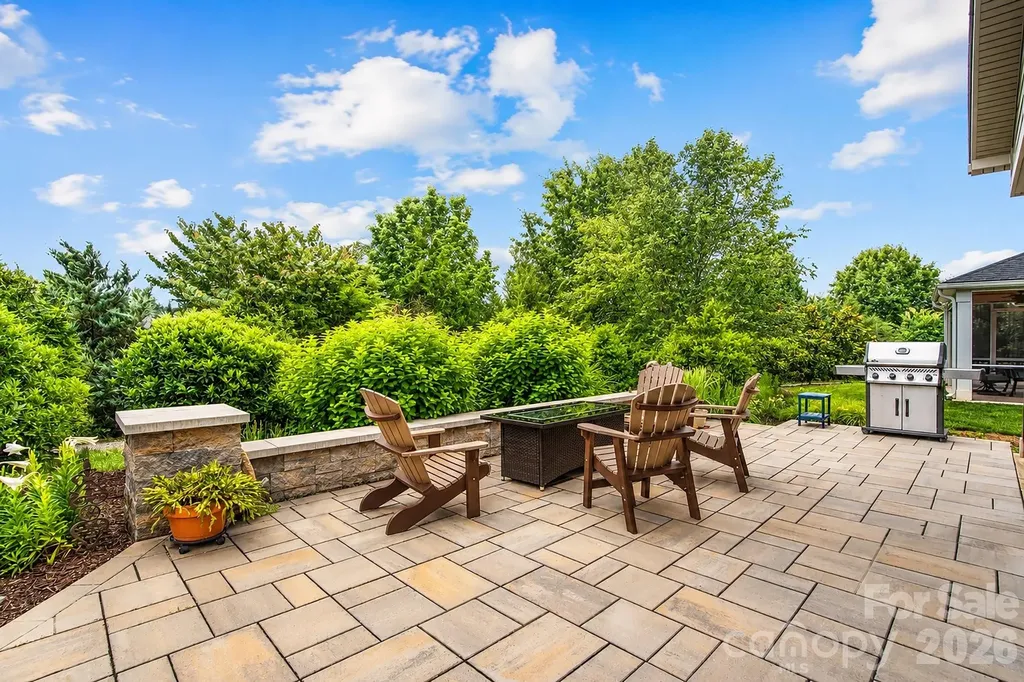 317 Hemlock Bluff Court Denver NC 28037