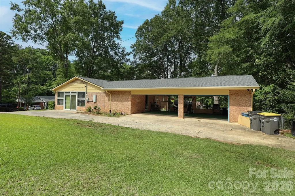210 Cliffside Drive Kannapolis NC 28081