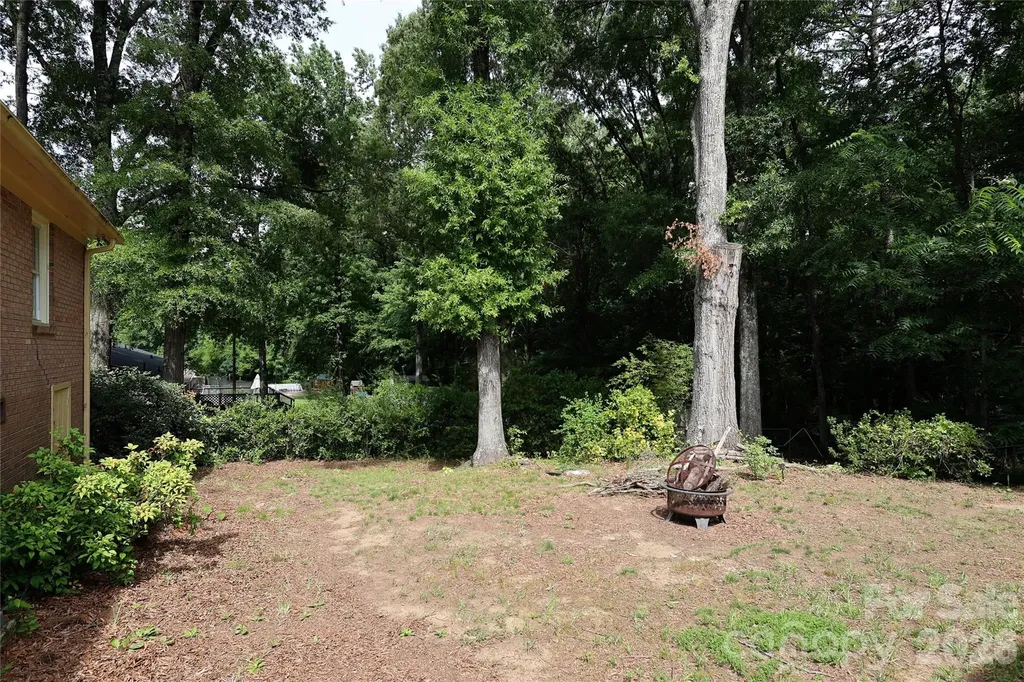 210 Cliffside Drive Kannapolis NC 28081