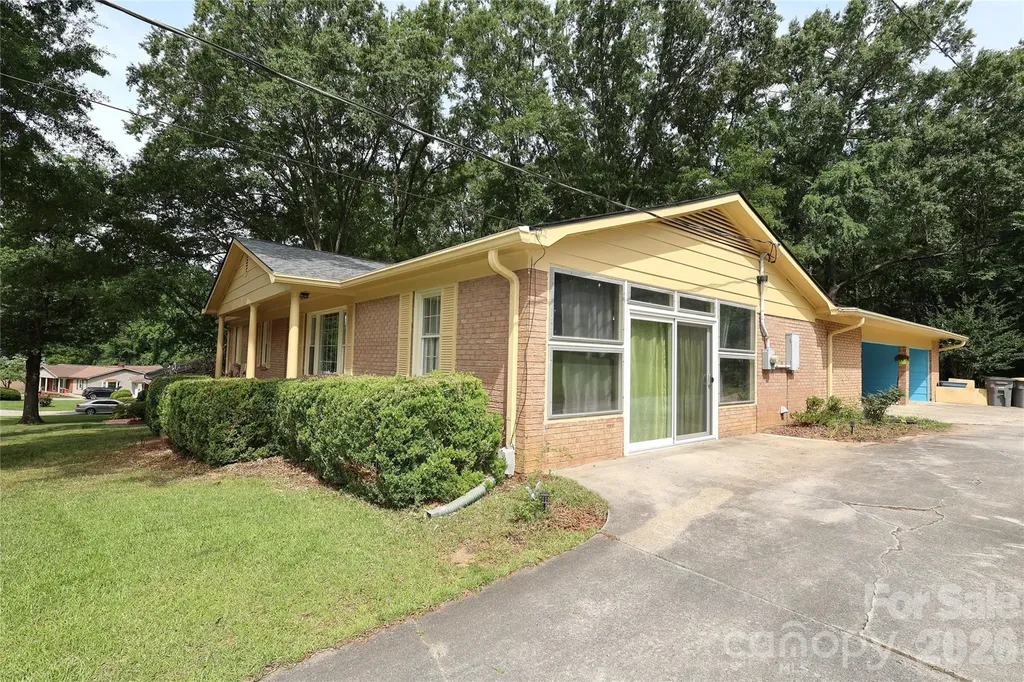210 Cliffside Drive Kannapolis NC 28081