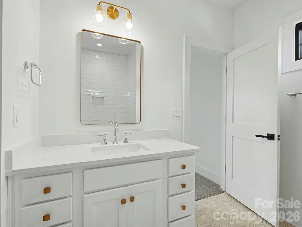 5963 Gate Post Road Charlotte NC 28211