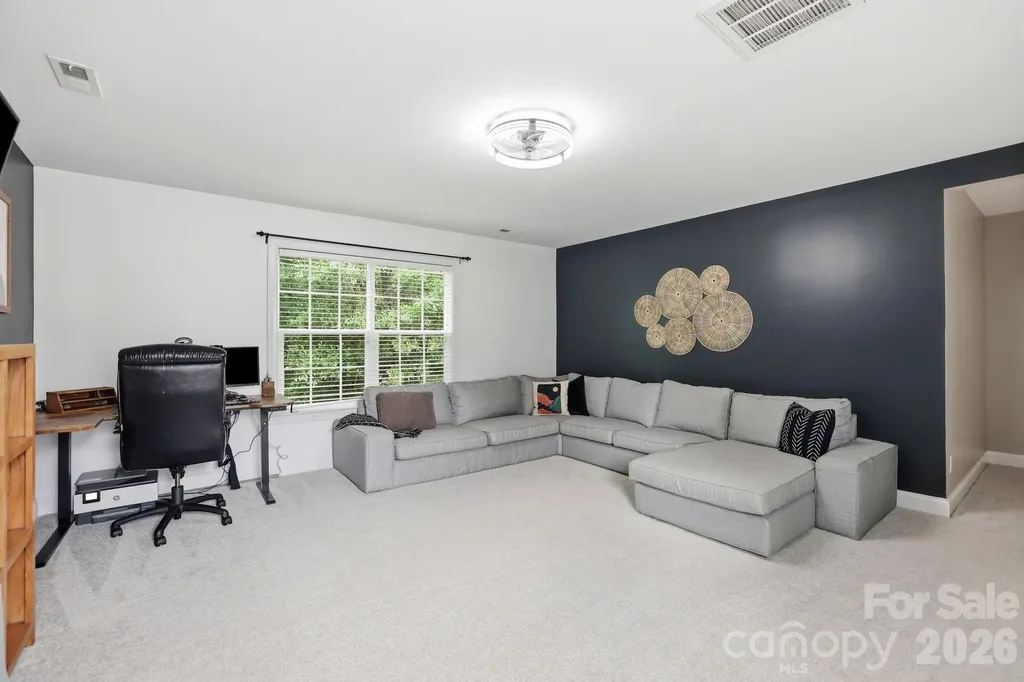 8636 Sagekirk Court Charlotte NC 28278