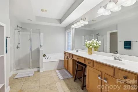 8636 Sagekirk Court Charlotte NC 28278