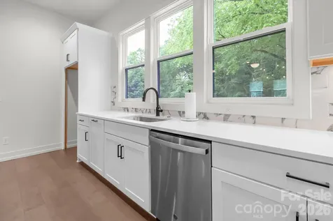 1451 Haywood Court Charlotte NC 28205