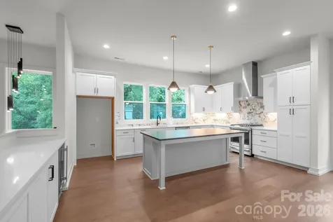 1451 Haywood Court Charlotte NC 28205