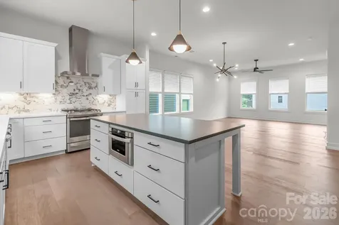 1451 Haywood Court Charlotte NC 28205