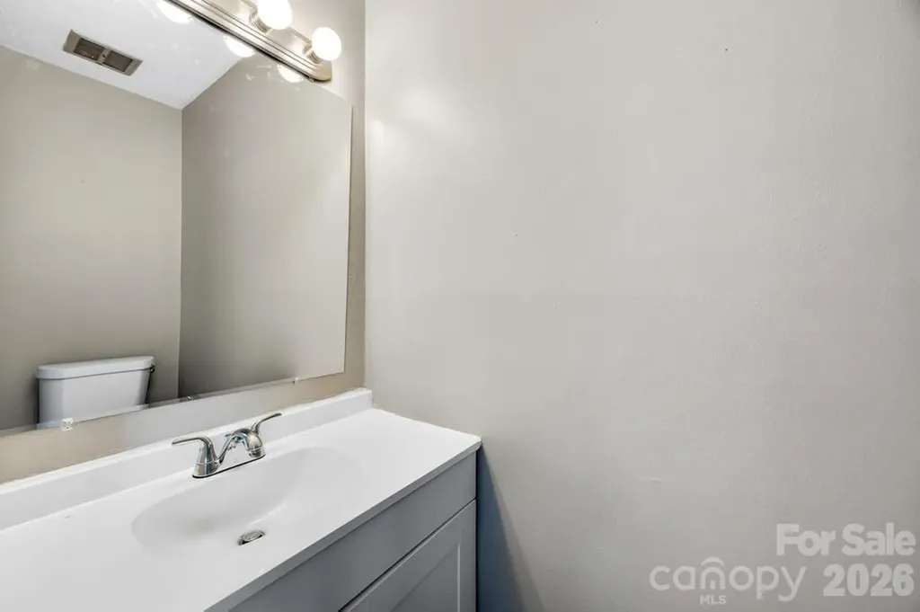 7915 Oak Meadow Court Charlotte NC 28210