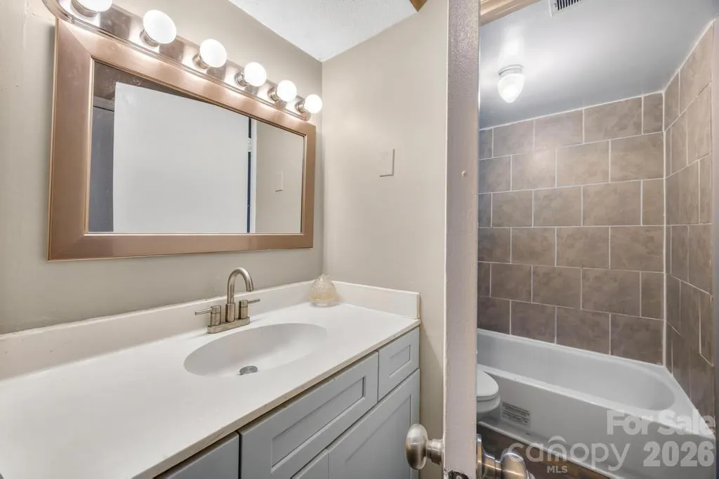 7915 Oak Meadow Court Charlotte NC 28210