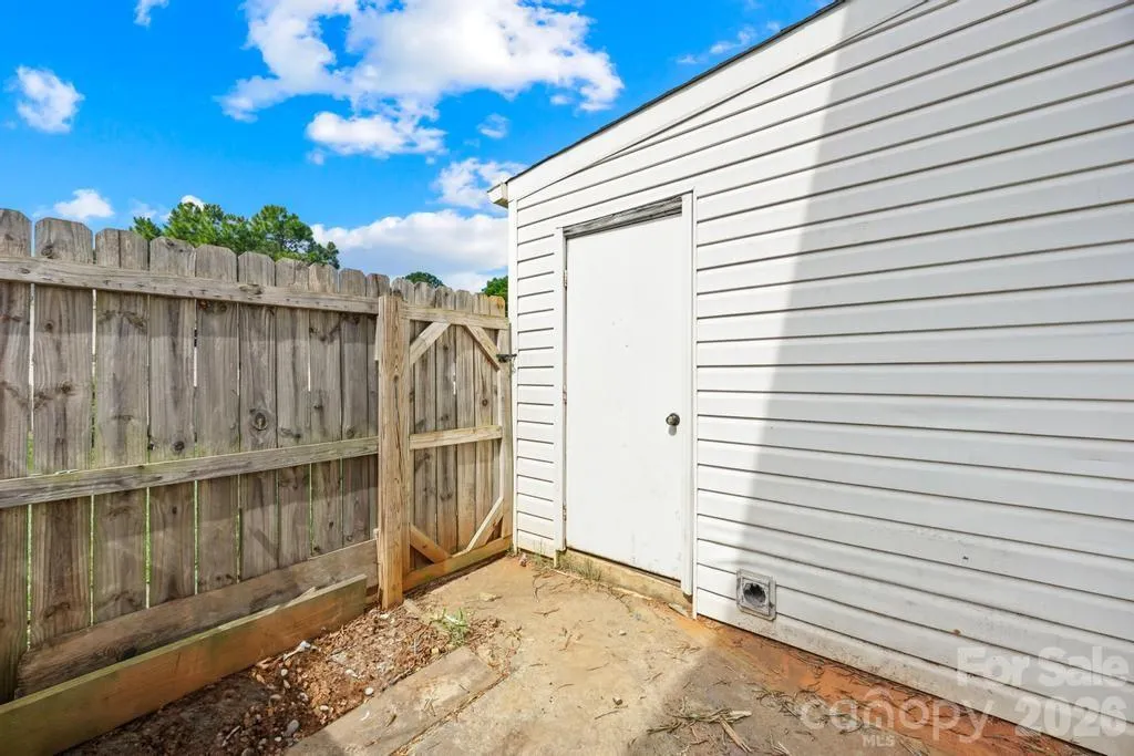7915 Oak Meadow Court Charlotte NC 28210