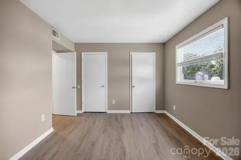 7915 Oak Meadow Court Charlotte NC 28210