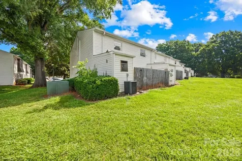 7915 Oak Meadow Court Charlotte NC 28210