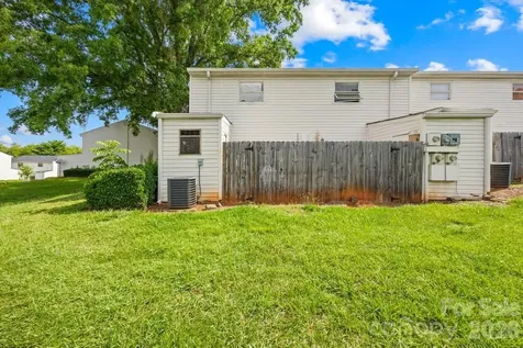 7915 Oak Meadow Court Charlotte NC 28210