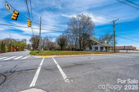 24 7th Street NW Taylorsville NC 28681