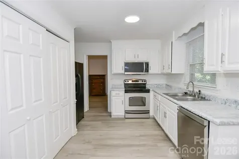 438 Blue Rock Drive Charlotte NC 28213