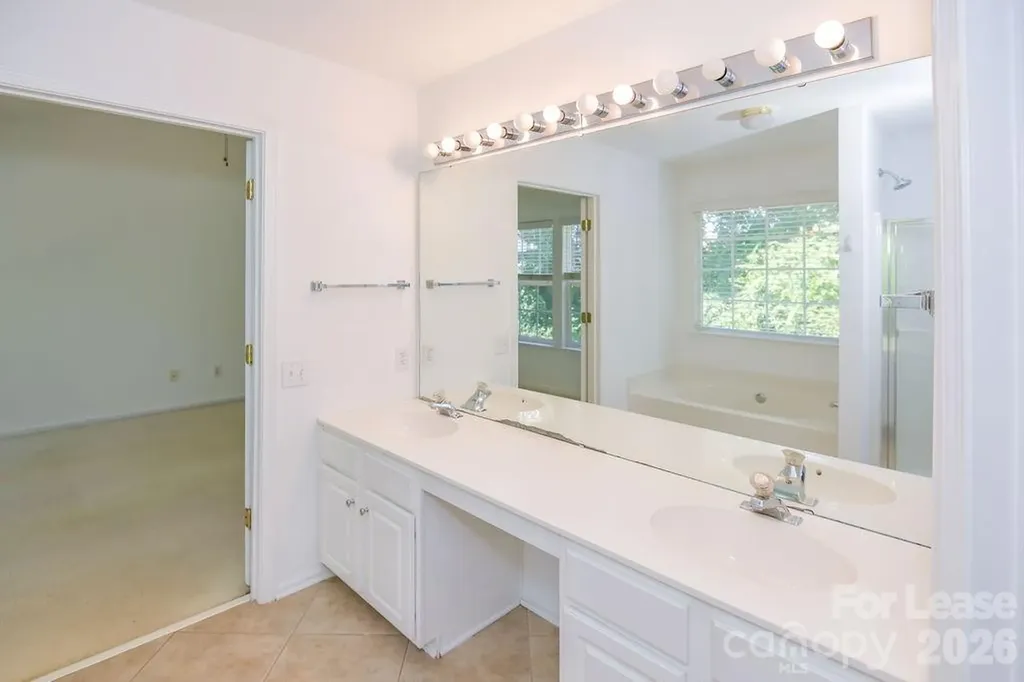 11738 Huxley Road Charlotte NC 28277