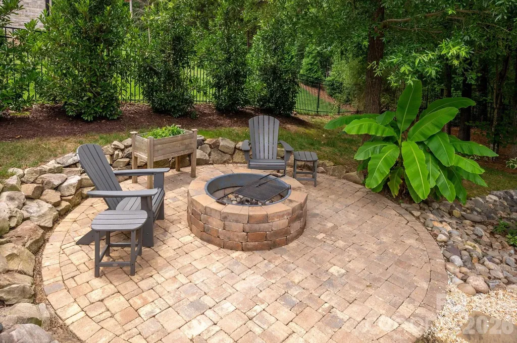 2020 Sherringham Way Waxhaw NC 28173