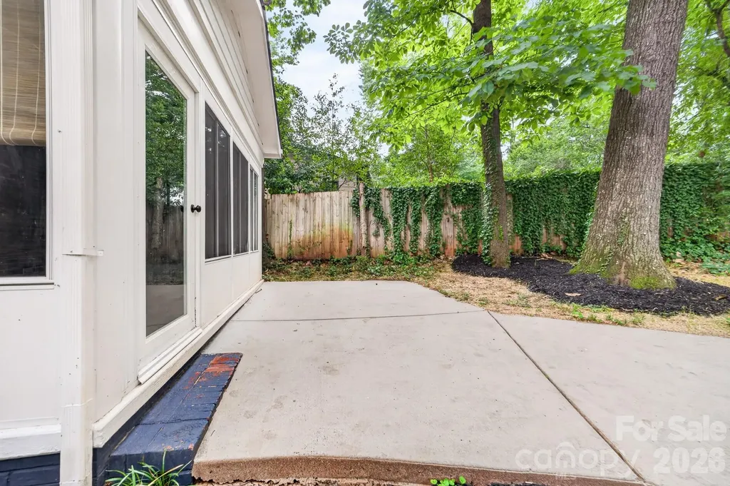 6209 Candlewood Drive Charlotte NC 28210