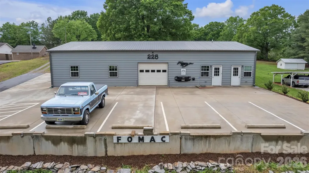 225 Nc Hwy 16 N Taylorsville NC 28681