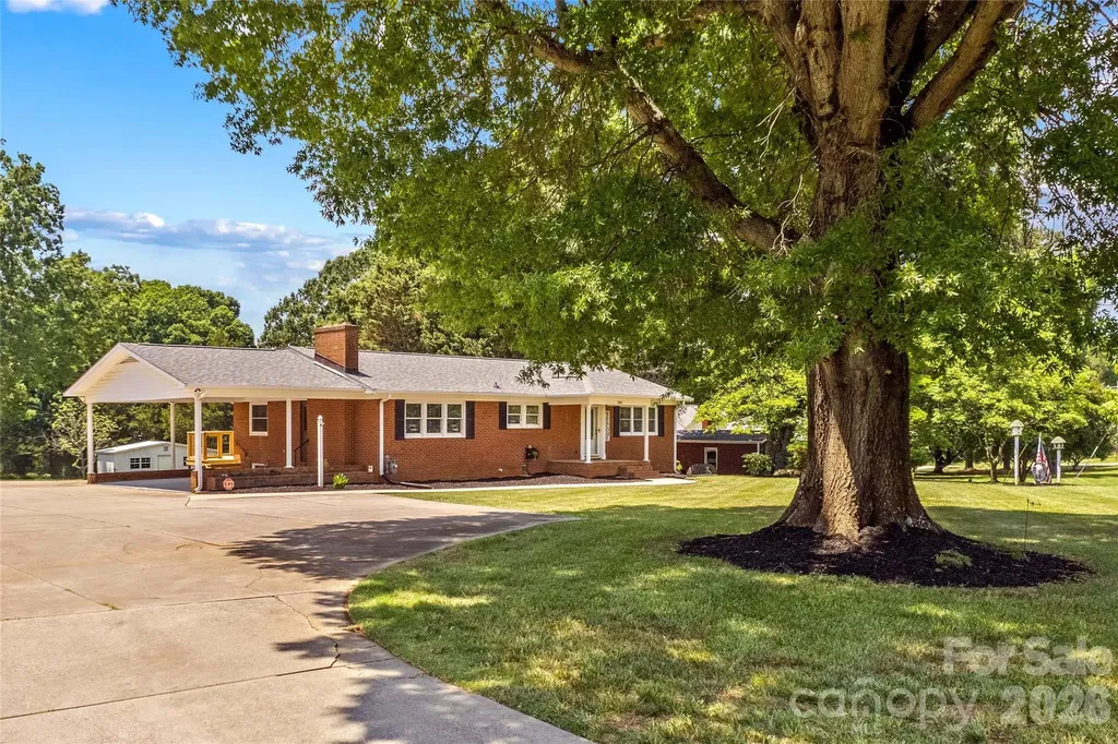 946 Shearers Road Mooresville NC 28115