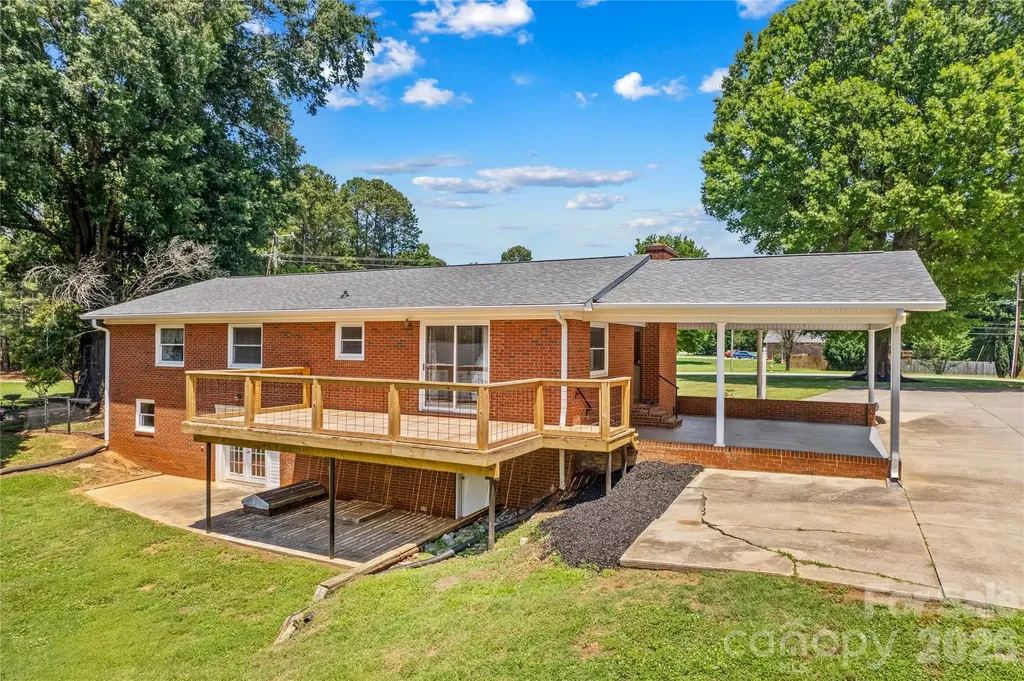 946 Shearers Road Mooresville NC 28115