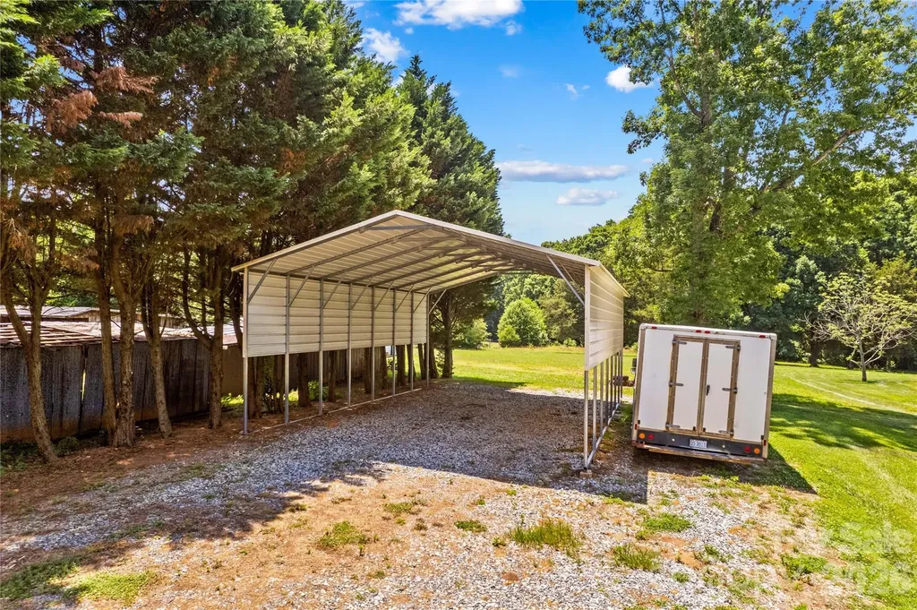 946 Shearers Road Mooresville NC 28115