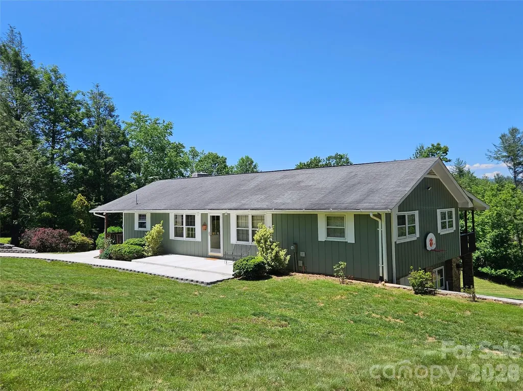 72 Ridgetop Lane Spruce Pine NC 28777