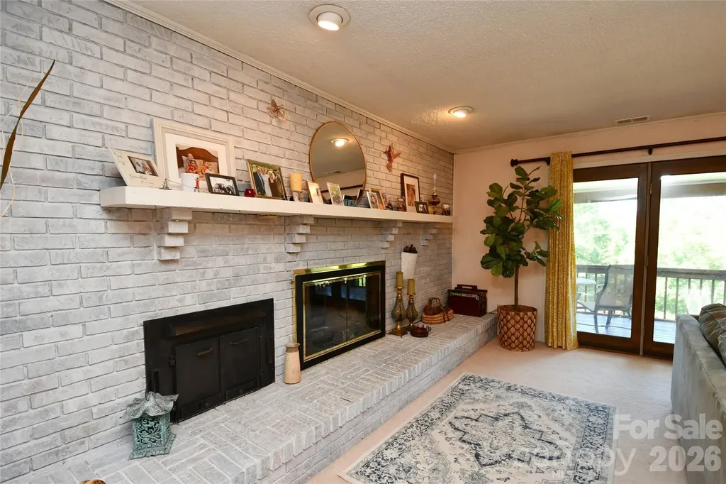 72 Ridgetop Lane Spruce Pine NC 28777