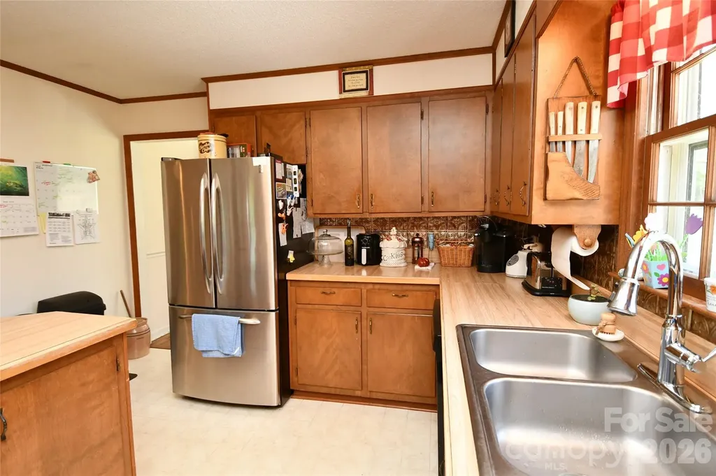 72 Ridgetop Lane Spruce Pine NC 28777