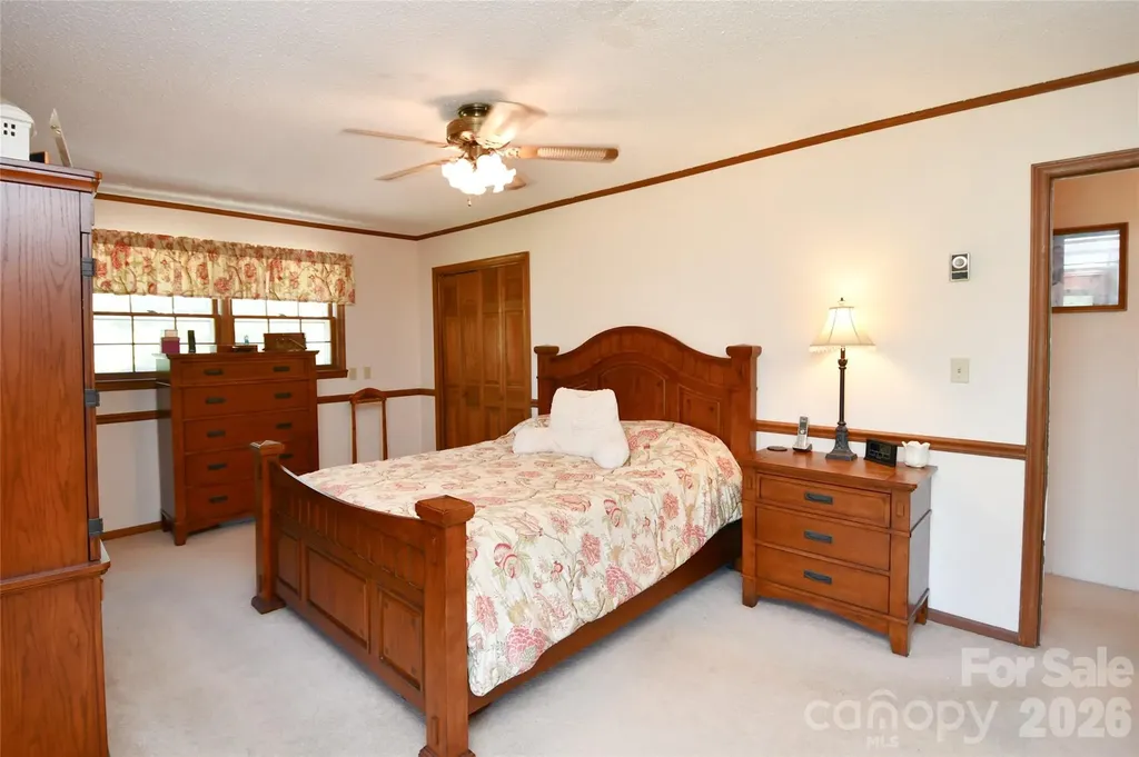 72 Ridgetop Lane Spruce Pine NC 28777