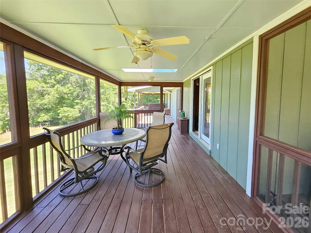 72 Ridgetop Lane Spruce Pine NC 28777
