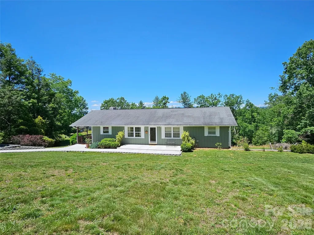 72 Ridgetop Lane Spruce Pine NC 28777