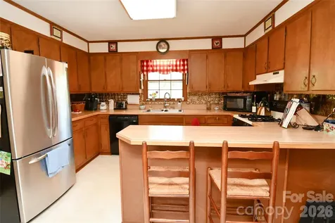 72 Ridgetop Lane Spruce Pine NC 28777