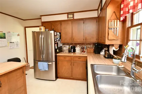 72 Ridgetop Lane Spruce Pine NC 28777