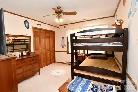 72 Ridgetop Lane Spruce Pine NC 28777