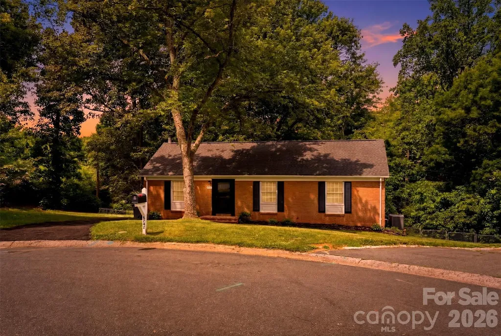 6742 Wild Turkey Lane Charlotte NC 28214