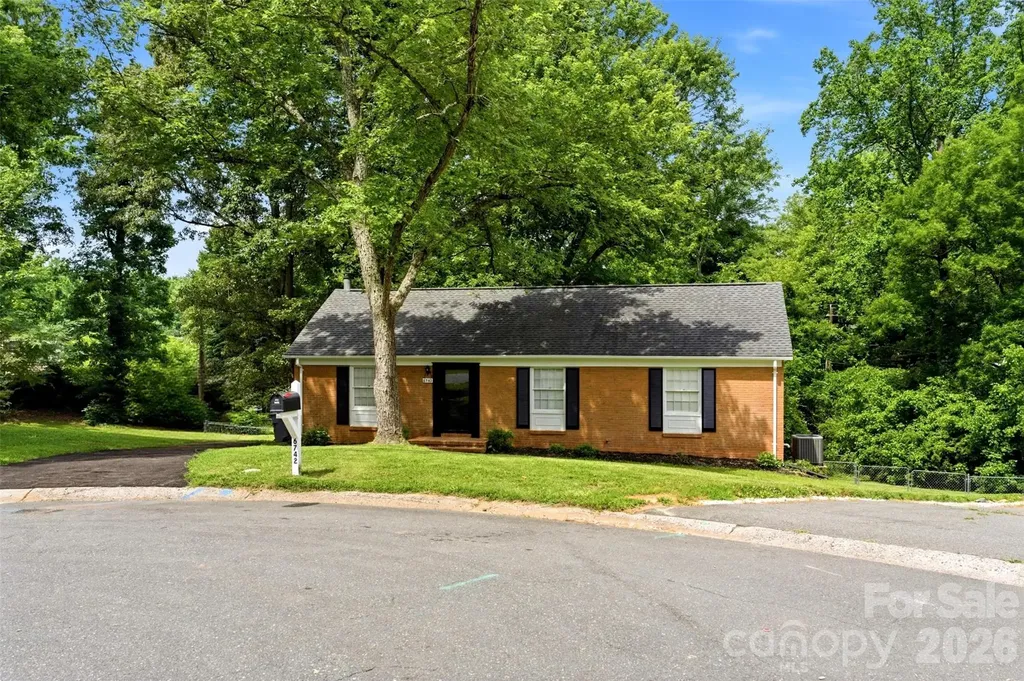 6742 Wild Turkey Lane Charlotte NC 28214