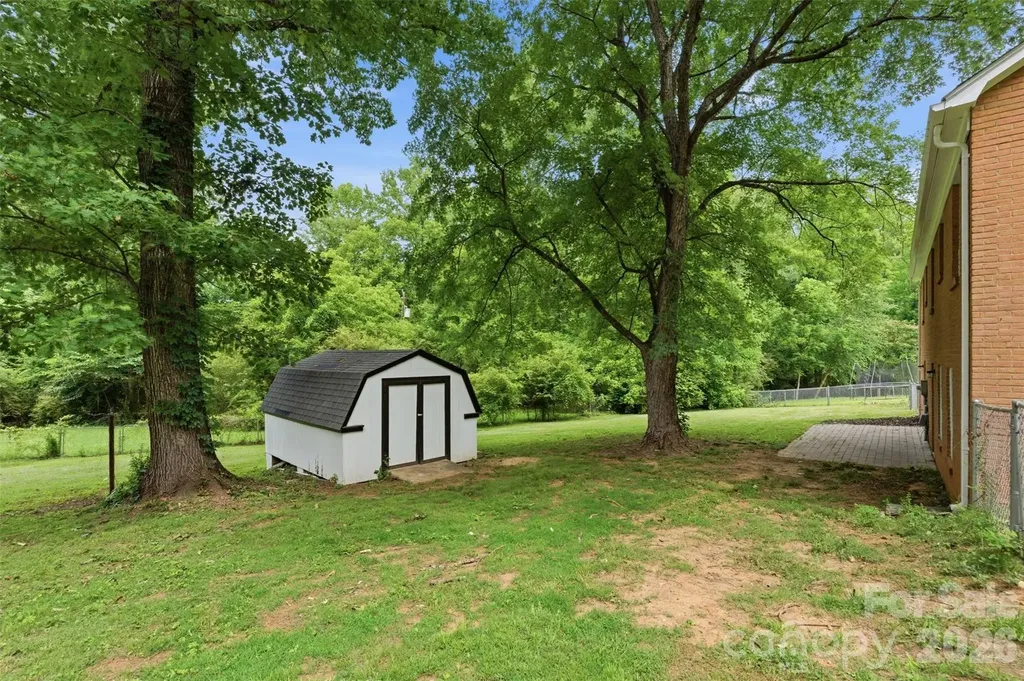 6742 Wild Turkey Lane Charlotte NC 28214