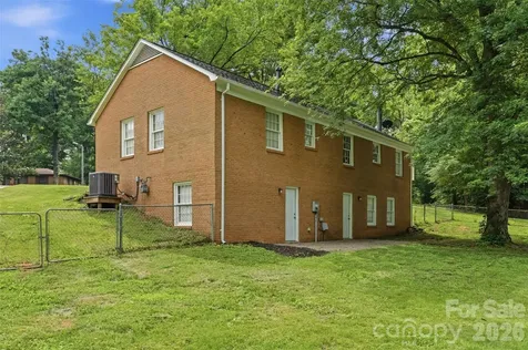 6742 Wild Turkey Lane Charlotte NC 28214