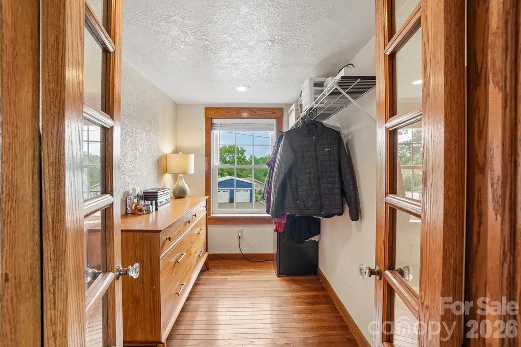 111 Bennett Street Burnsville NC 28714
