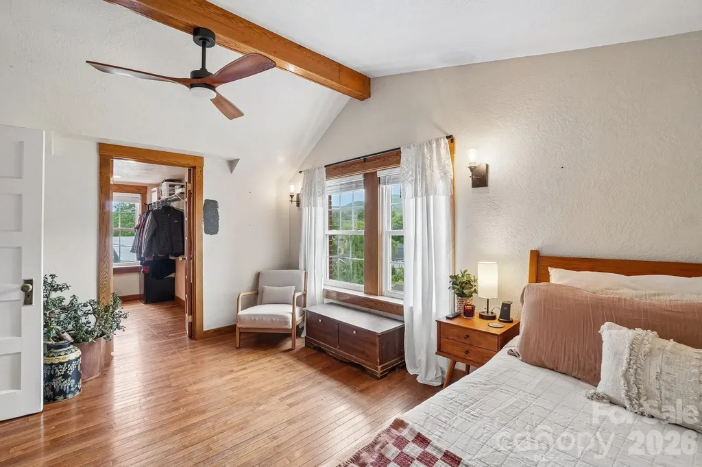111 Bennett Street Burnsville NC 28714