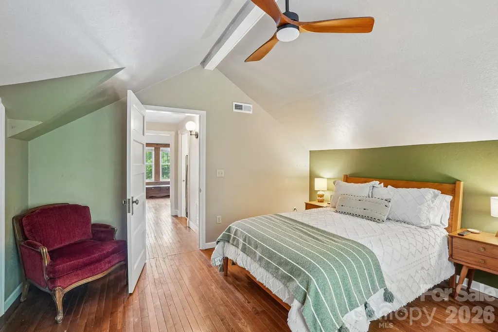 111 Bennett Street Burnsville NC 28714