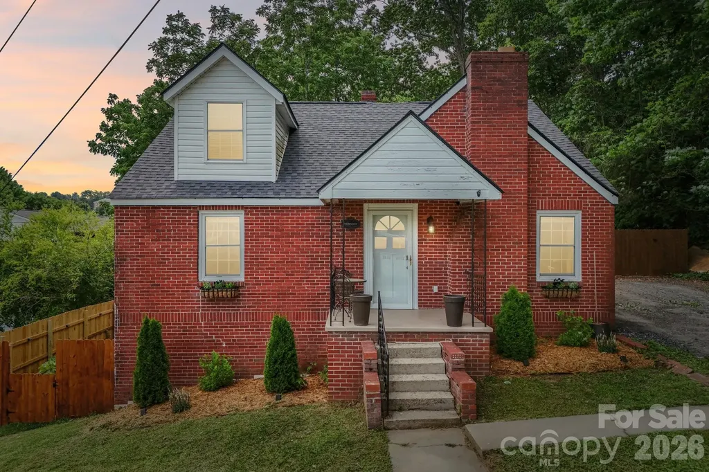 111 Bennett Street Burnsville NC 28714