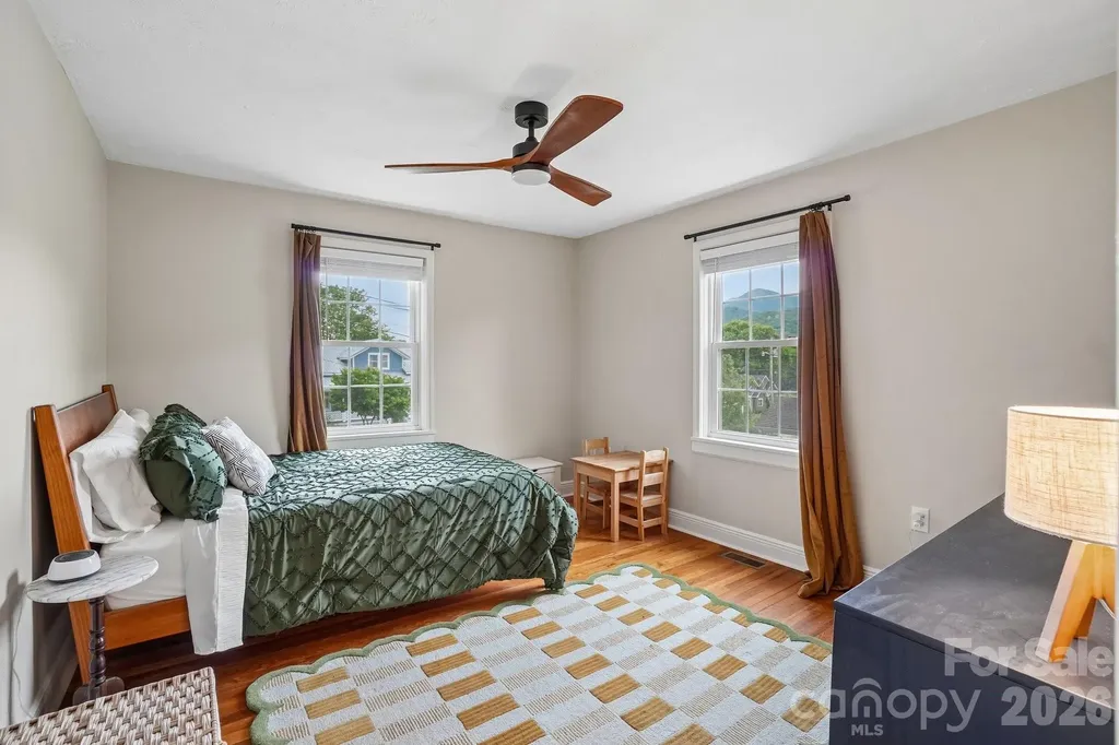 111 Bennett Street Burnsville NC 28714