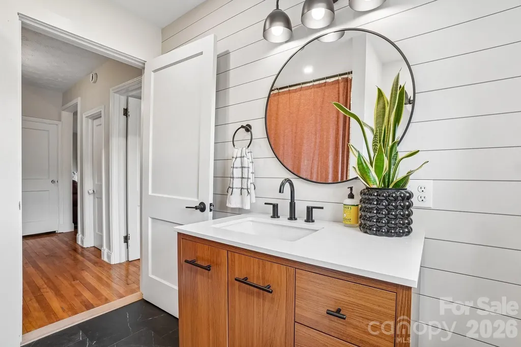 111 Bennett Street Burnsville NC 28714