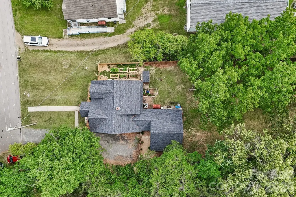 111 Bennett Street Burnsville NC 28714