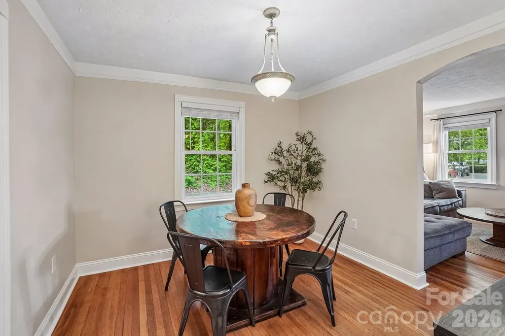 111 Bennett Street Burnsville NC 28714