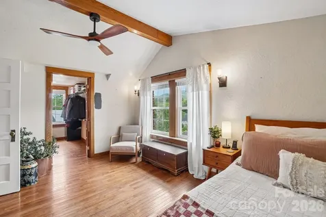 111 Bennett Street Burnsville NC 28714